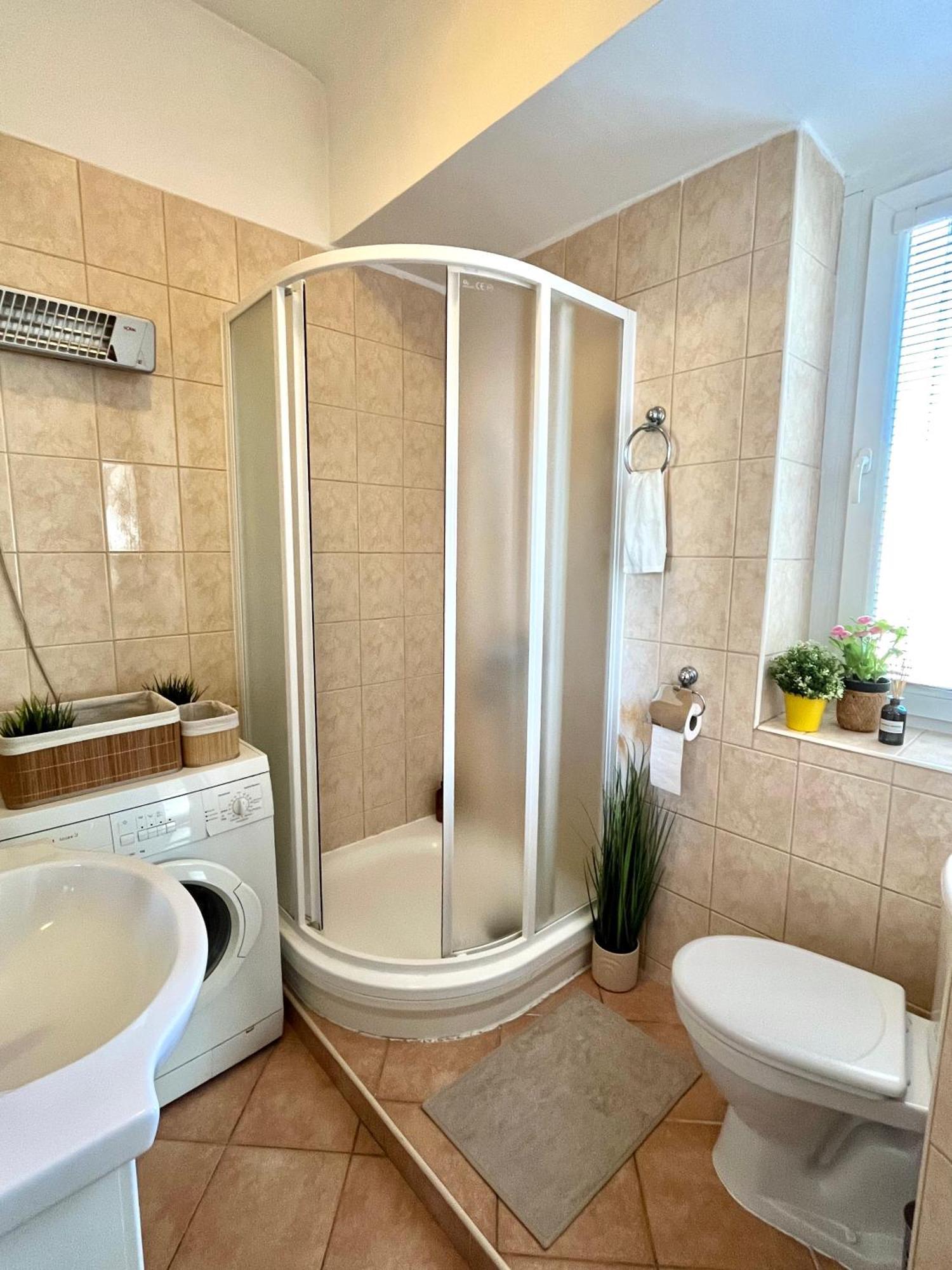 ברטיסלאבה Apartment Caroline - Old Town, Ac מראה חיצוני תמונה