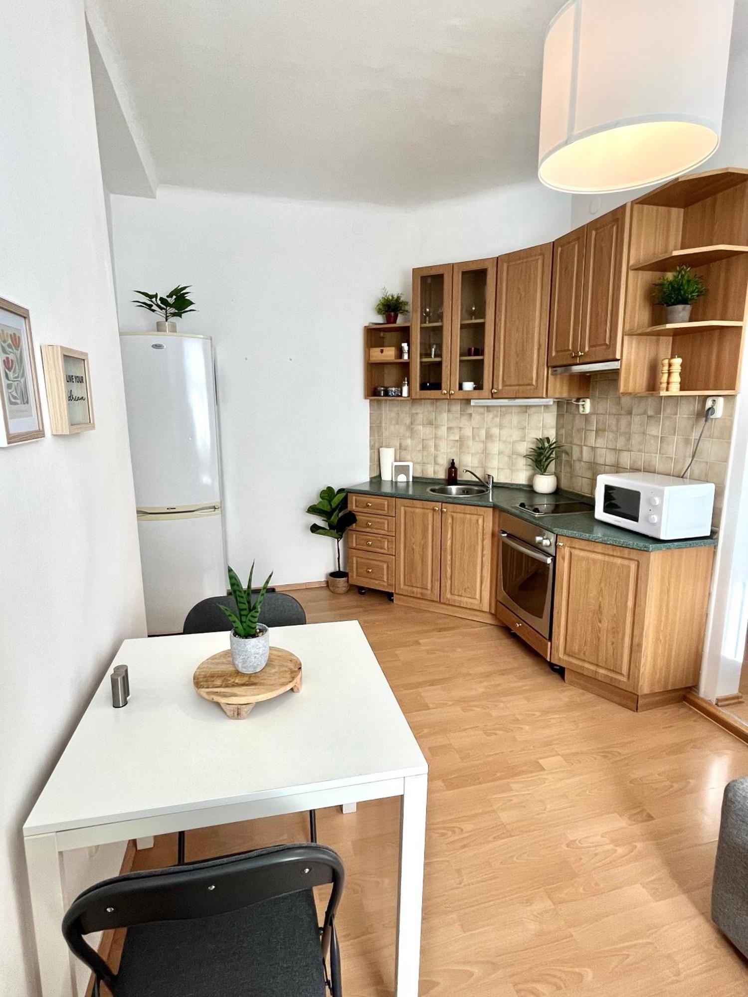 ברטיסלאבה Apartment Caroline - Old Town, Ac מראה חיצוני תמונה